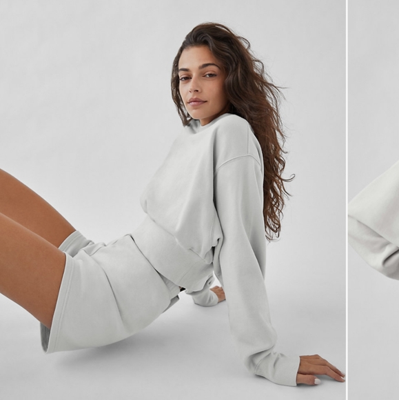 NWT TNA airy fleece perfect shrunken sweatshirt - Picture 4 of 6